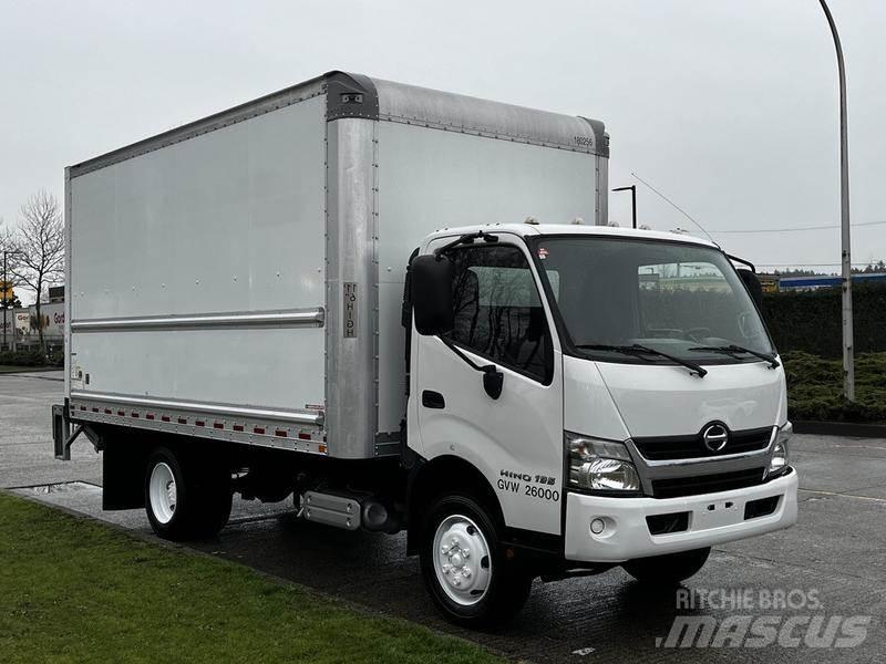 Hino 195 Carrinhas de caixa fechada