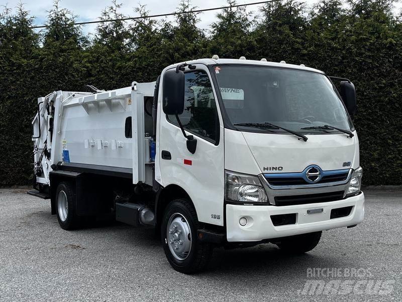 Hino 195 Camiões de lixo