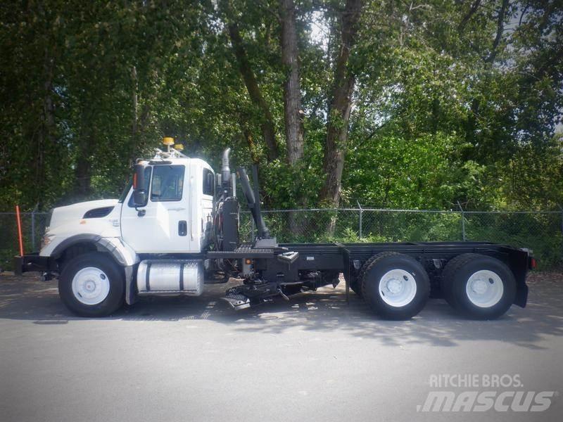 International 7400 Camiões de chassis e cabine