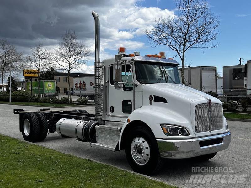 Kenworth T370 Camiões de chassis e cabine