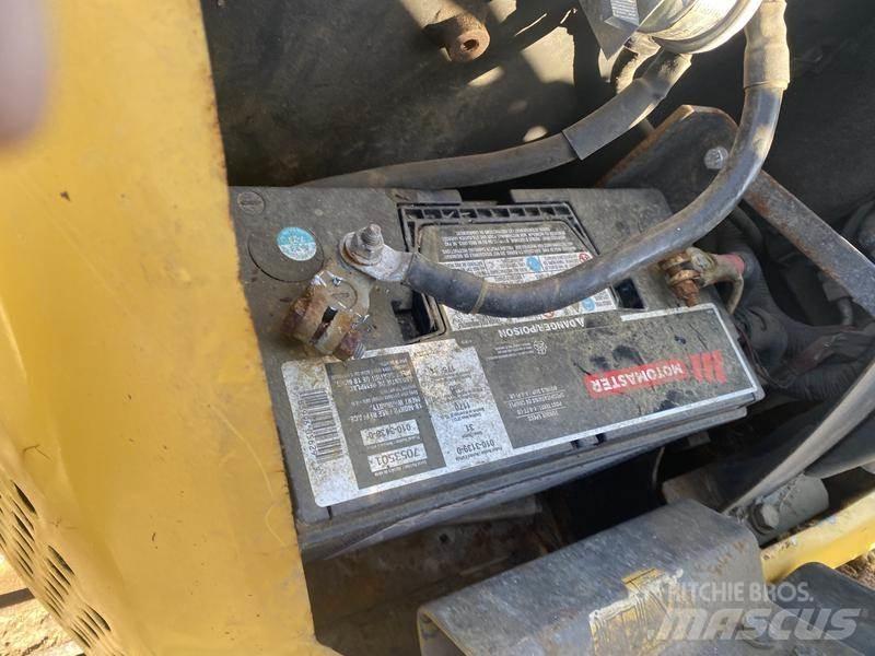 Komatsu PC55MR2 Escavadeiras de esteiras