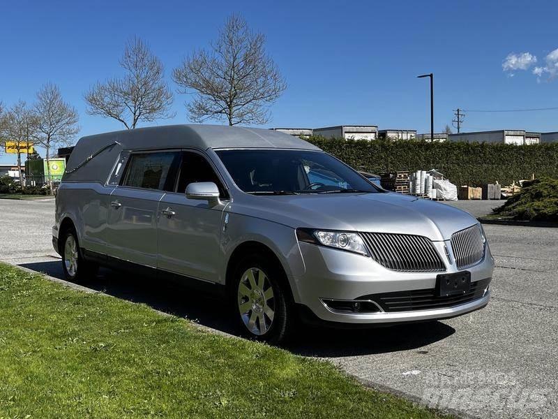 Lincoln MKT Automóvel