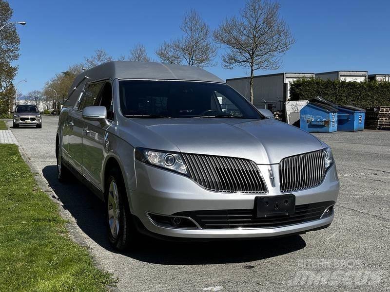Lincoln MKT Automóvel