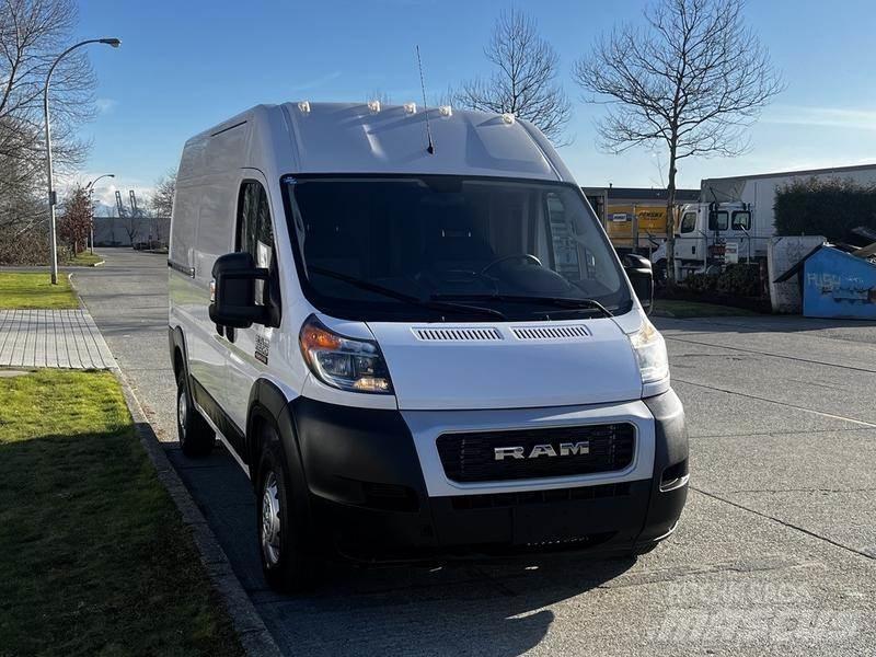RAM Promaster Carrinhas de caixa fechada