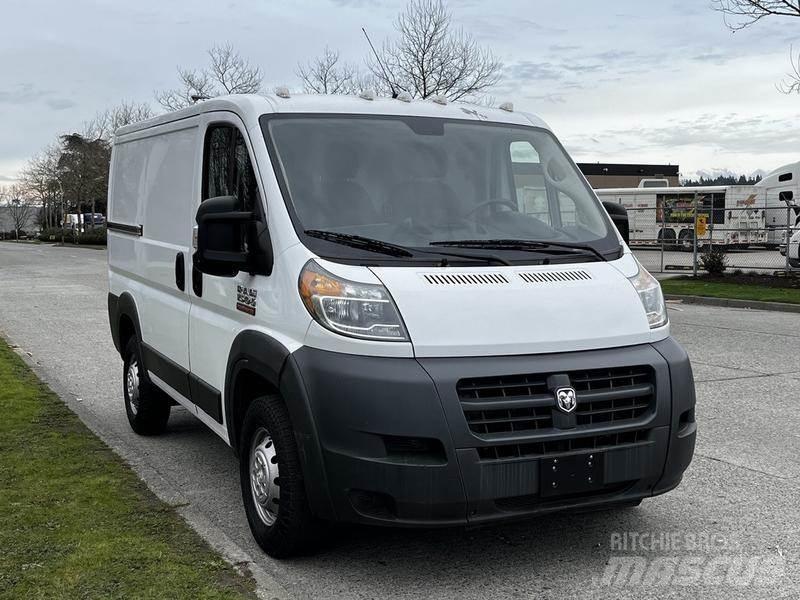RAM Promaster Carrinhas de caixa fechada