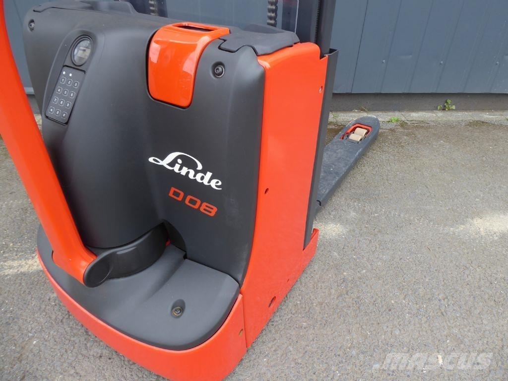 Linde D08 Empilhador para operador externo