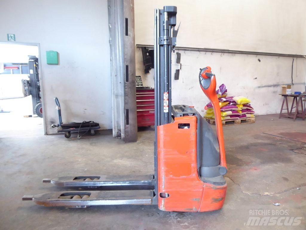 Linde L12L Empilhador para operador externo