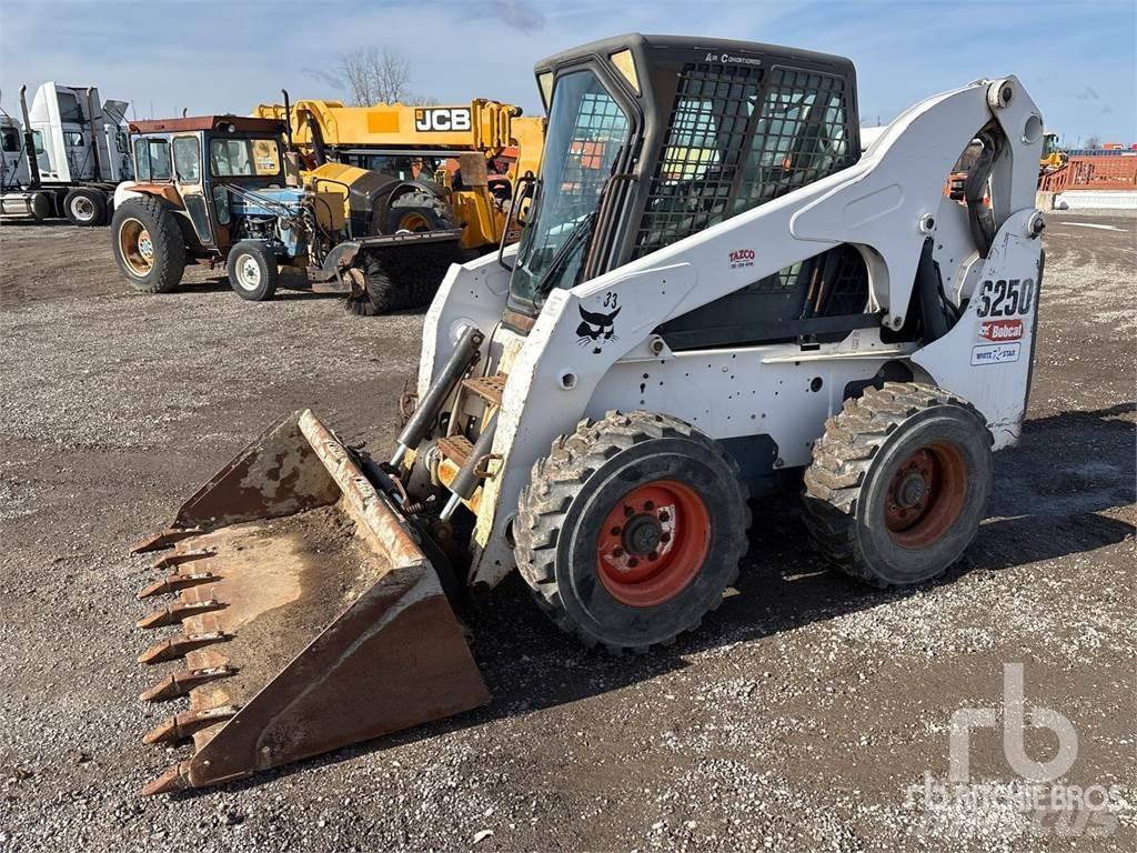 Bobcat S250 Minicarregadeiras