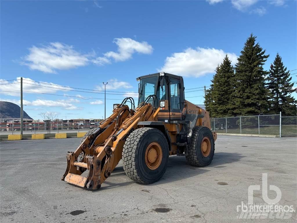 CASE 721B Carregadeiras de rodas