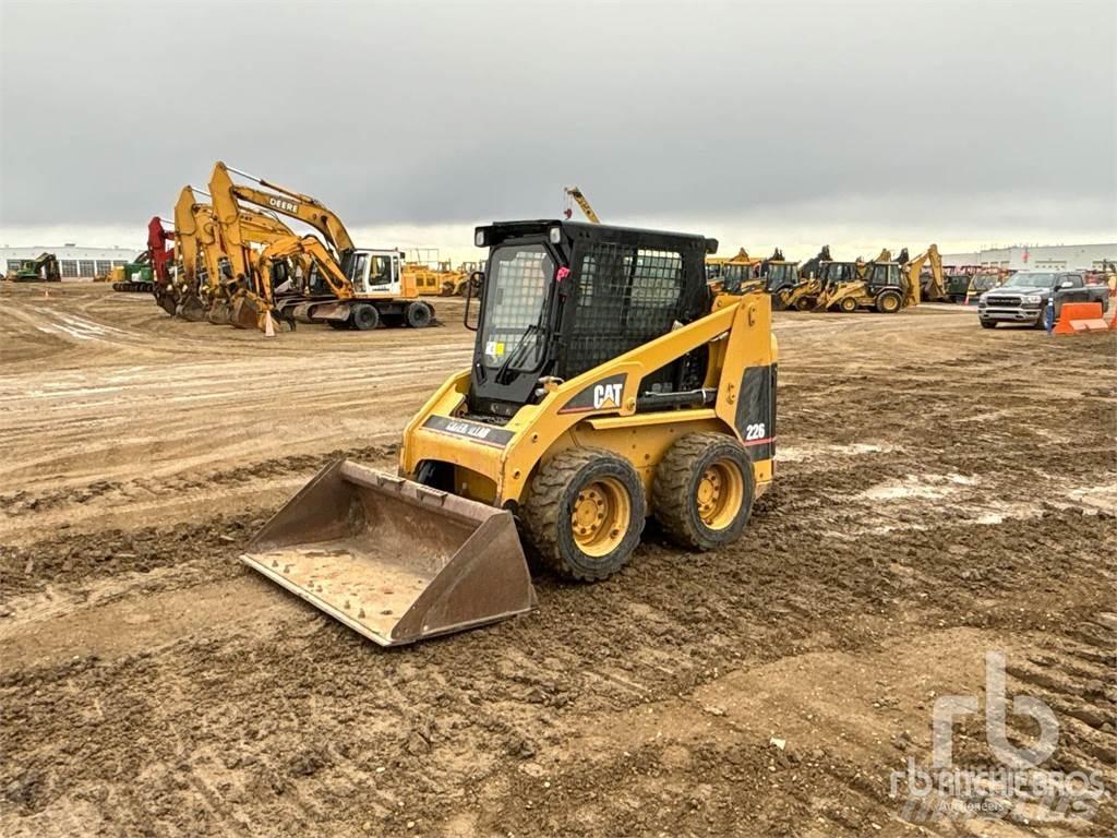 CAT 226 Minicarregadeiras