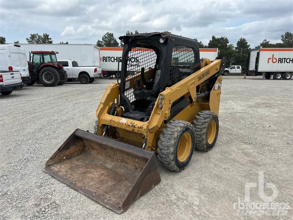 CAT 232D Minicarregadeiras