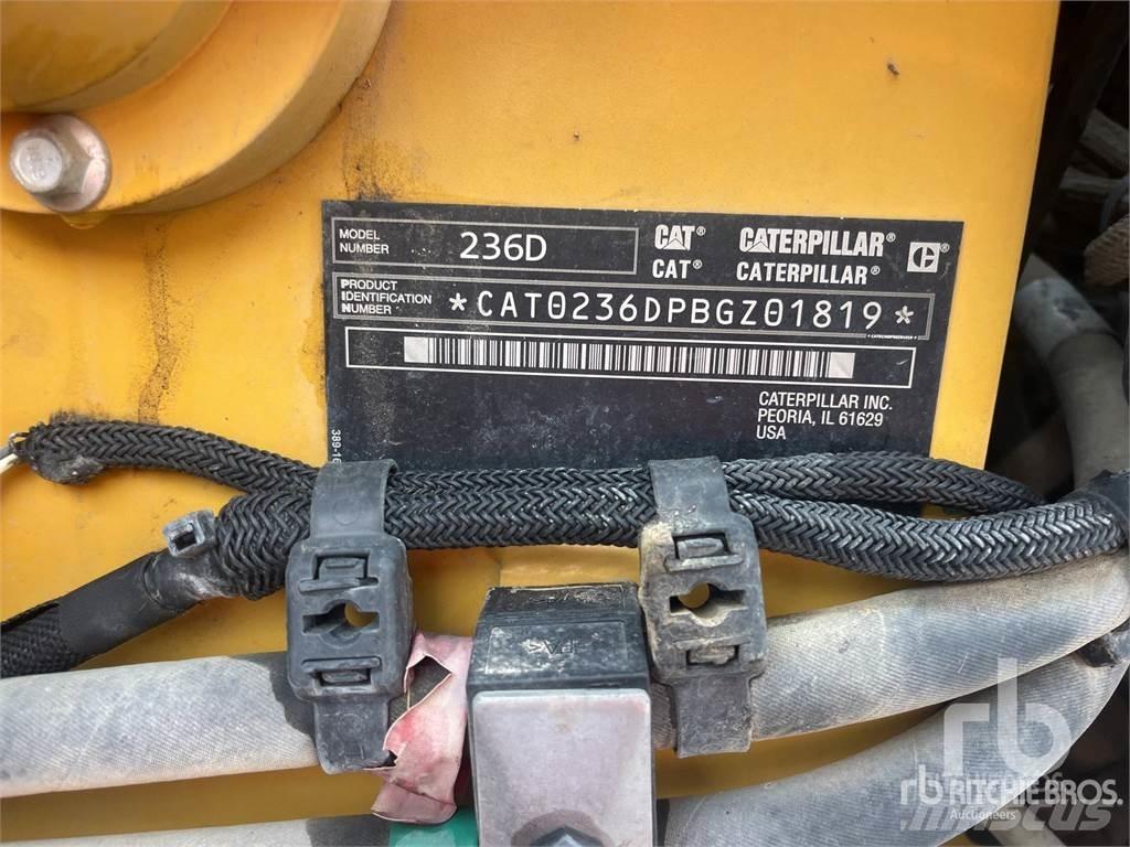 CAT 236D Minicarregadeiras
