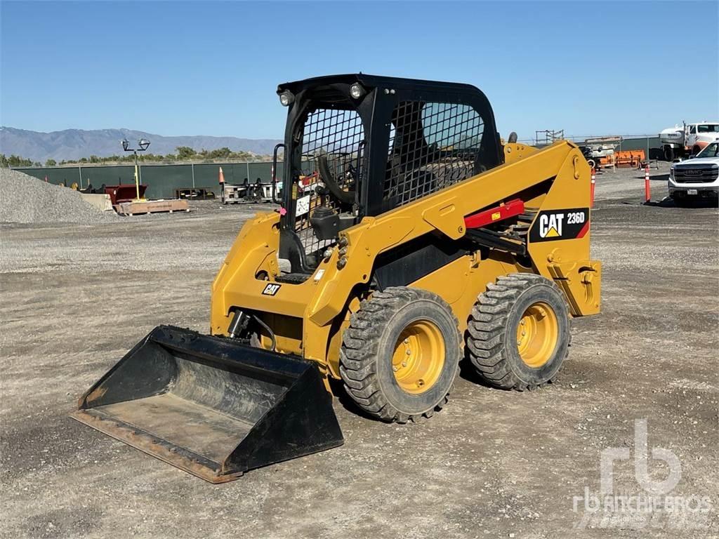 CAT 236D Minicarregadeiras