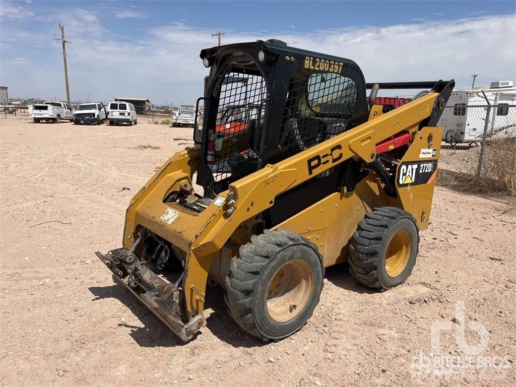 CAT 272D2 Minicarregadeiras