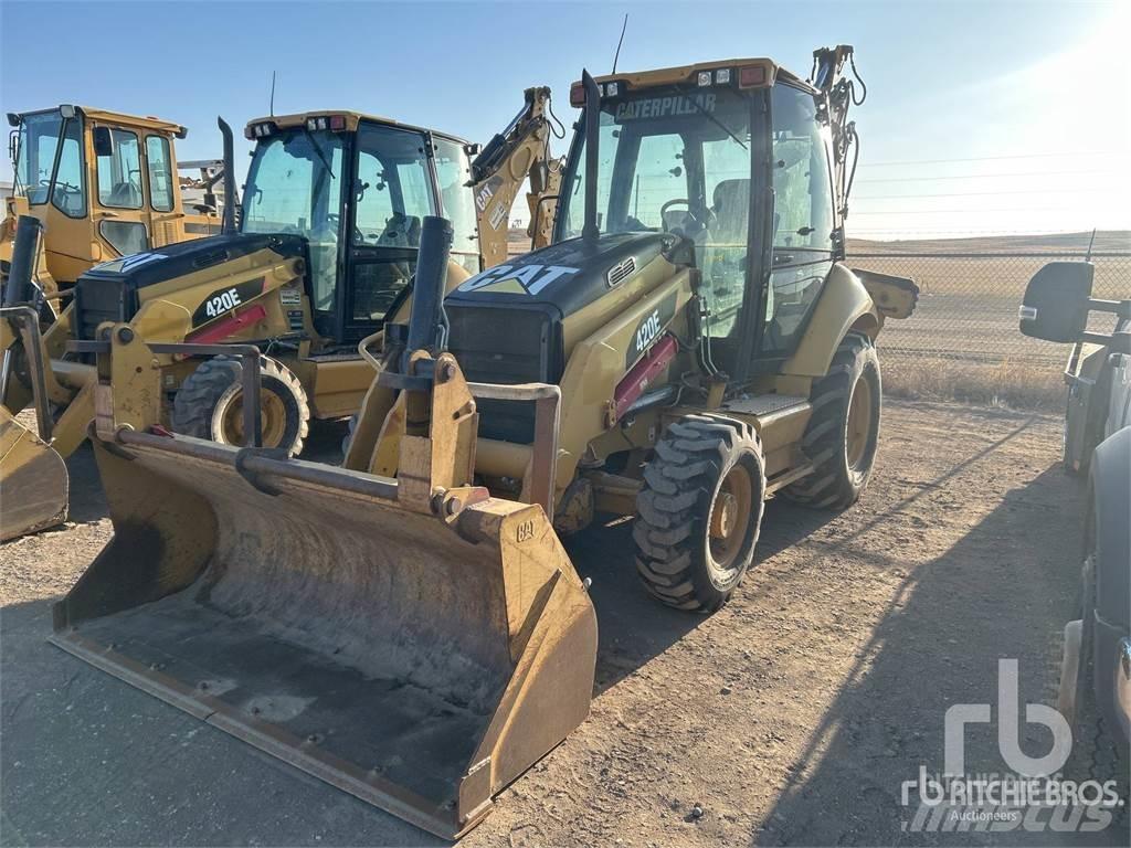 CAT 420E Retroescavadeiras
