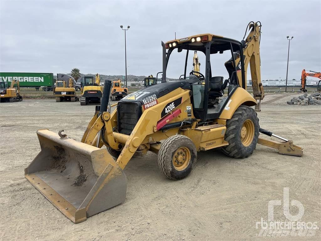 CAT 420E Retroescavadeiras