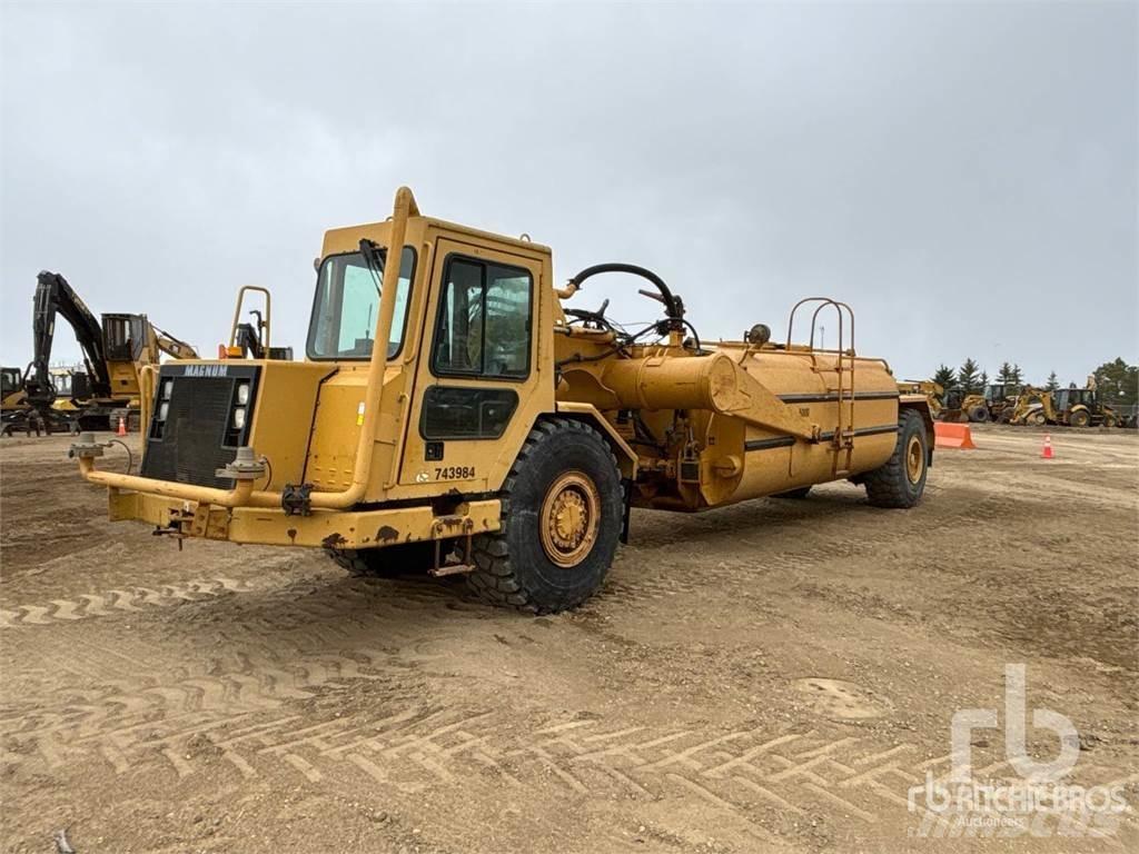 CAT 613C Auto-tanques