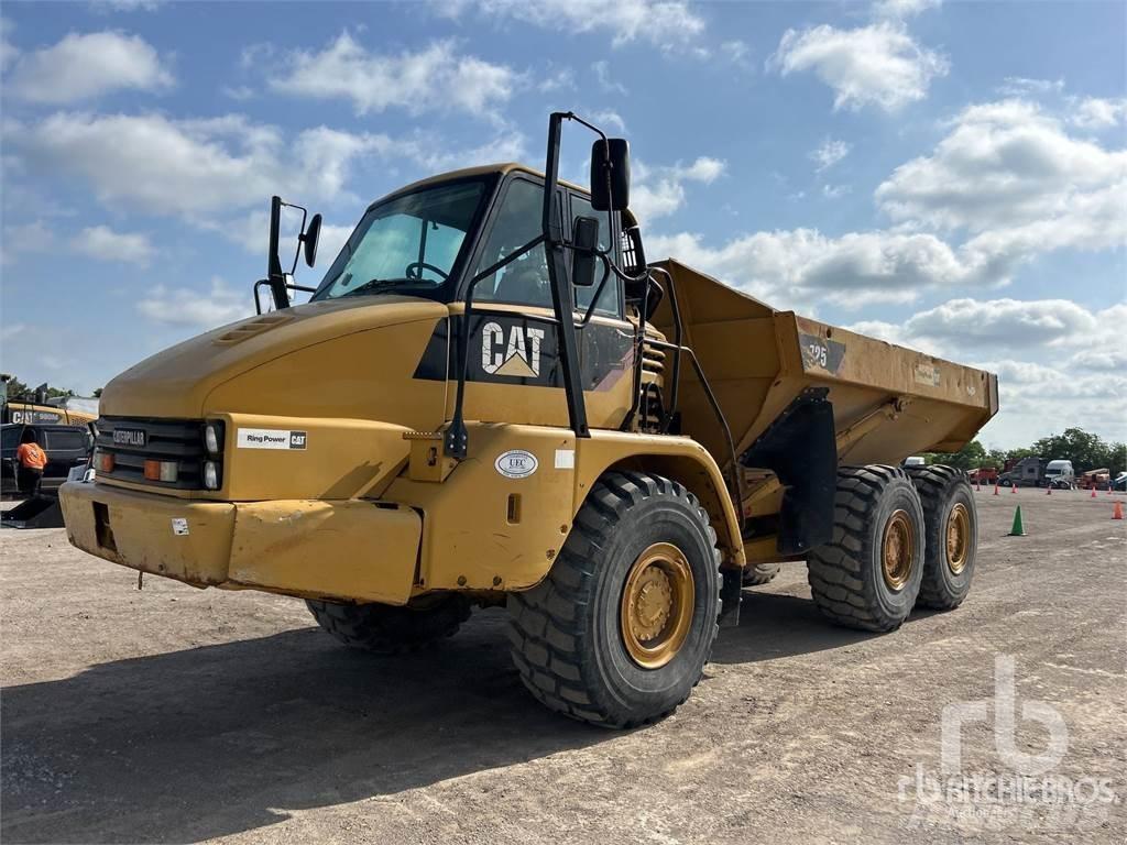 CAT 725 Caminhões articulados
