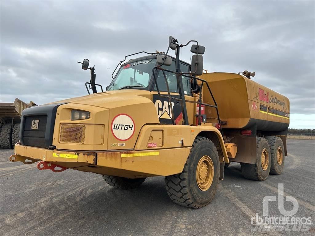 CAT 730C2 Auto-tanques