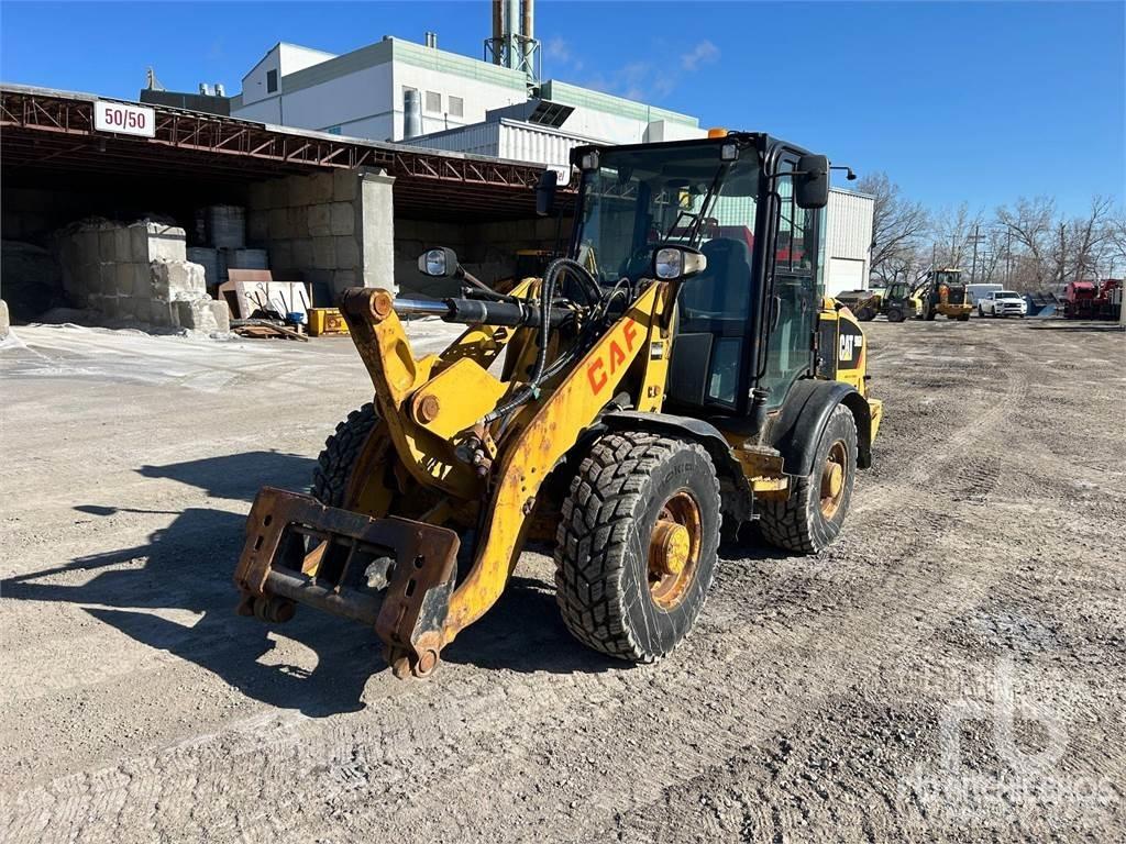 CAT 906M Carregadeiras de rodas
