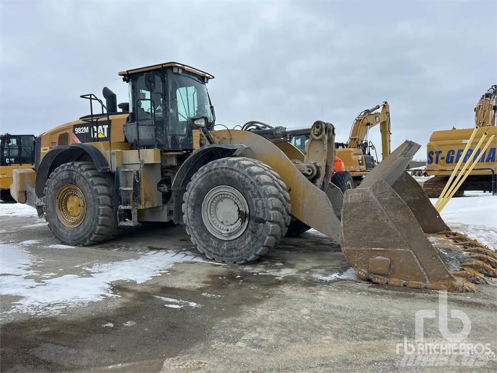 CAT 982M Carregadeiras de rodas