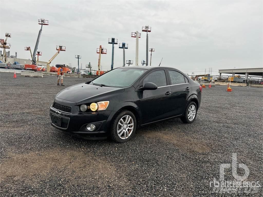 Chevrolet SONIC Automóvel