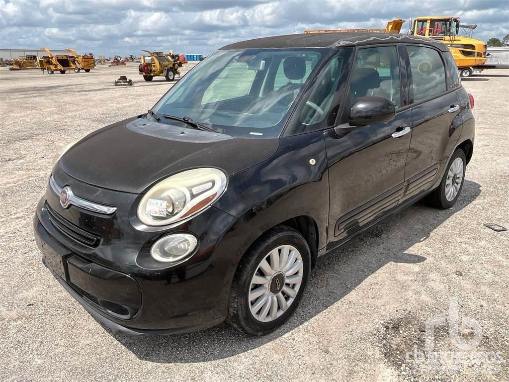 Fiat 500L Automóvel