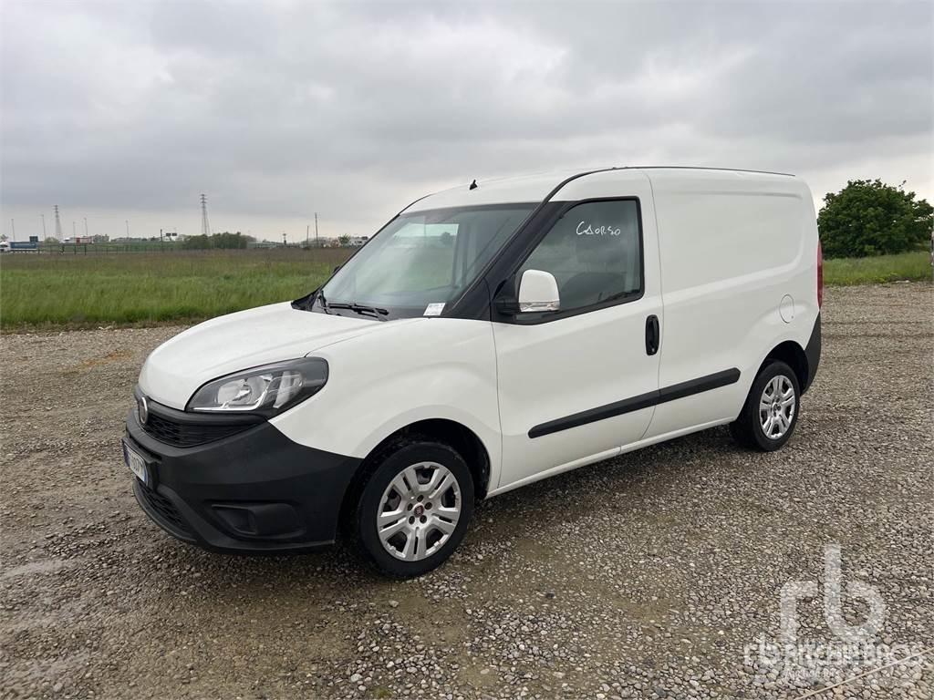 Fiat DOBLO Carrinhas de caixa fechada