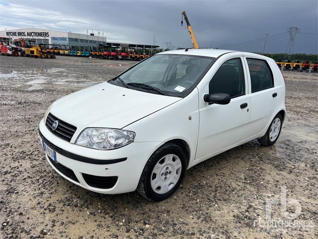 Fiat PUNTO Automóvel