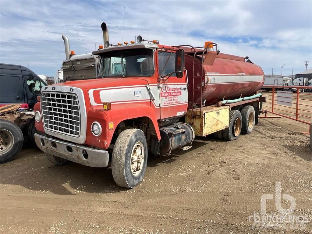Ford 9000 Auto-tanques