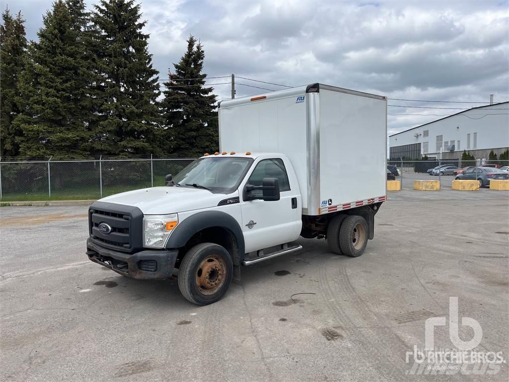 Ford F-550 Carrinhas de caixa fechada