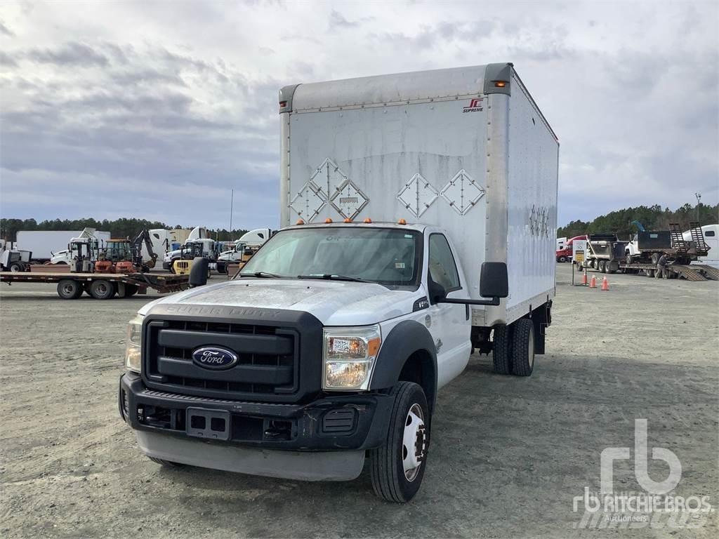 Ford F-550 Carrinhas de caixa fechada