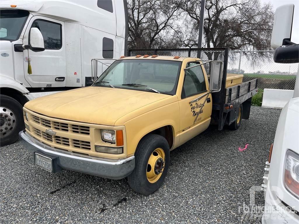 Ford F700 Camiões estrado/caixa aberta