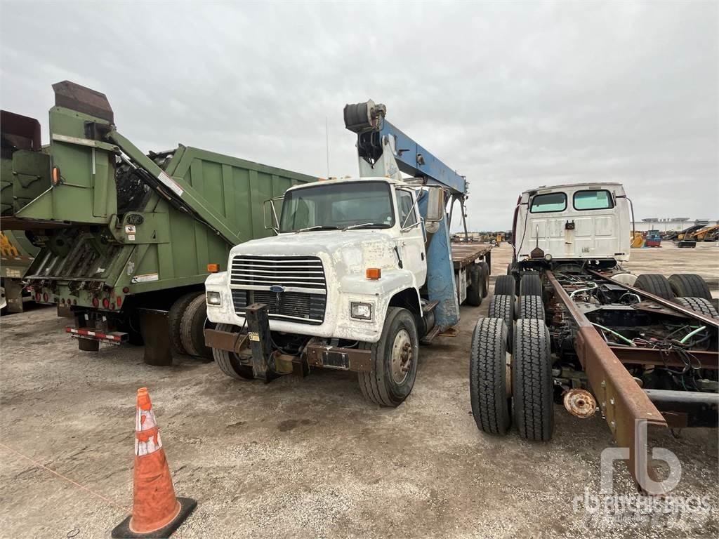 Ford LNT8000 Camiões grua