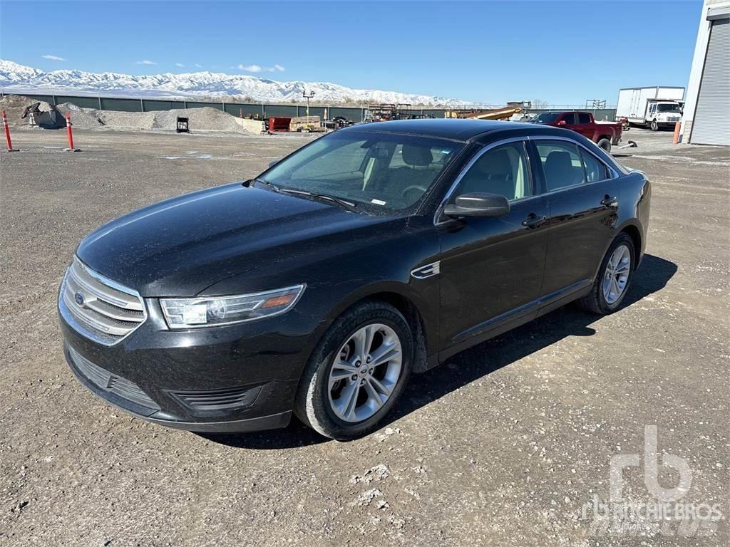Ford TAURUS Automóvel