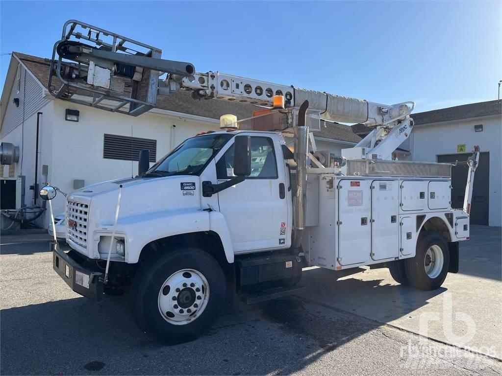 GMC C8500 Plataformas aéreas montadas em atrelados
