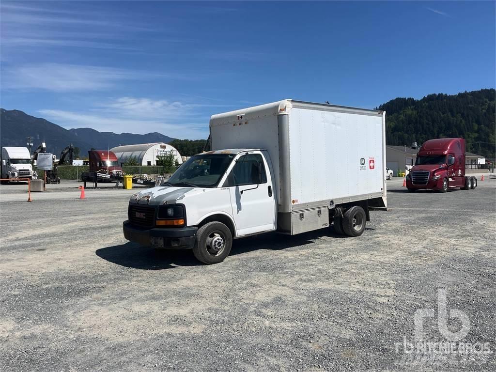 GMC SAVANA 3500 Carrinhas de caixa fechada
