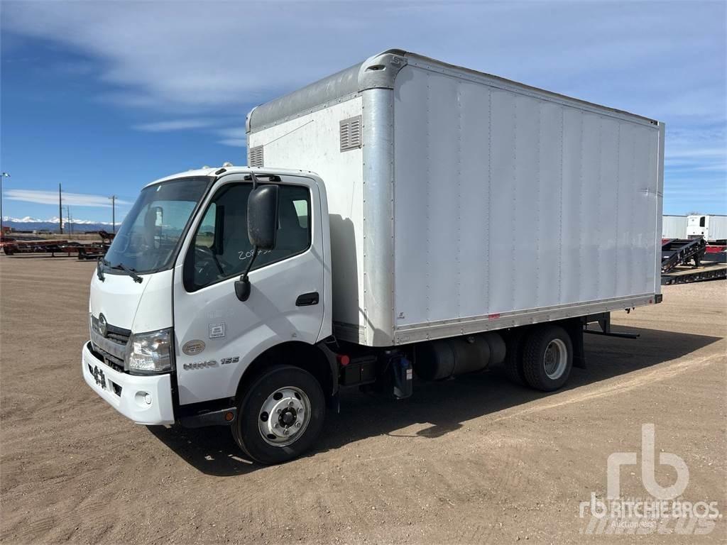Hino 155 Carrinhas de caixa fechada