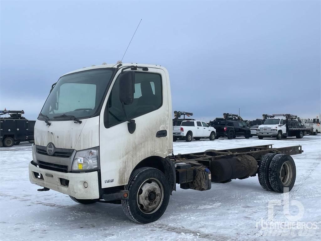 Hino 195 Camiões de chassis e cabine