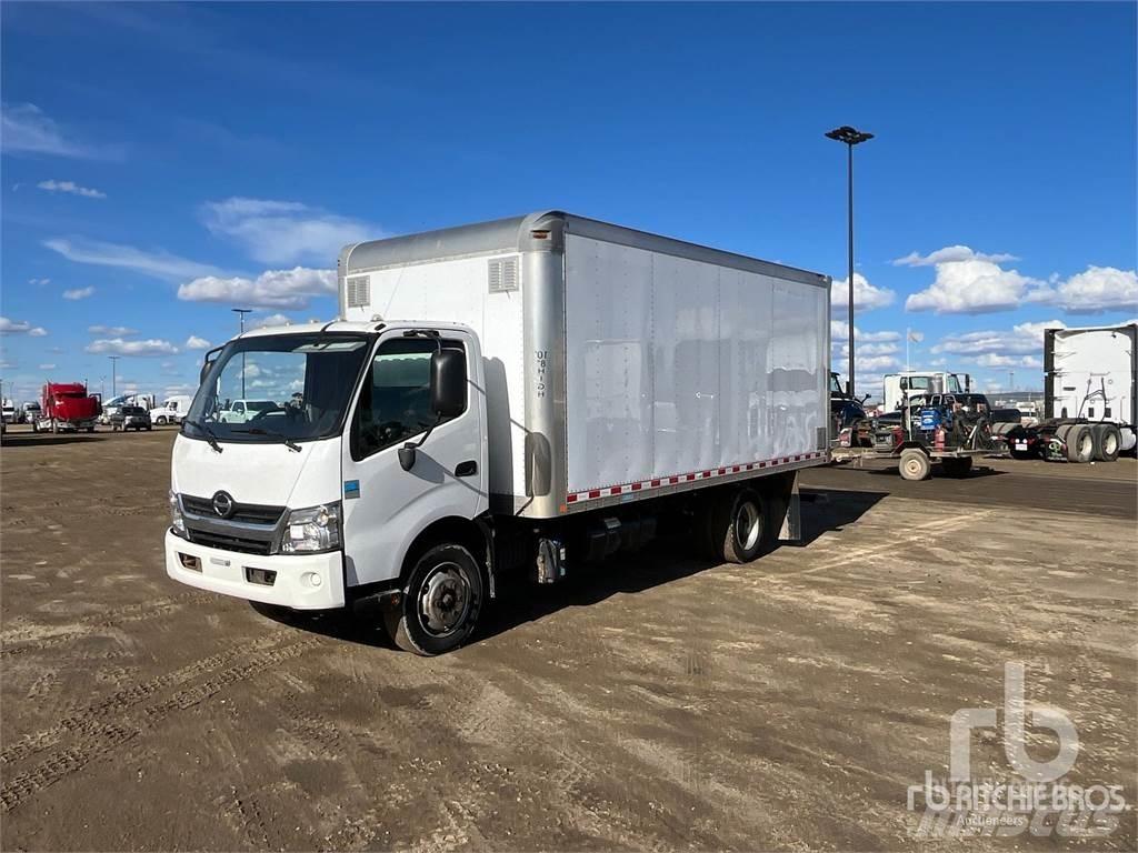 Hino 195 Carrinhas de caixa fechada