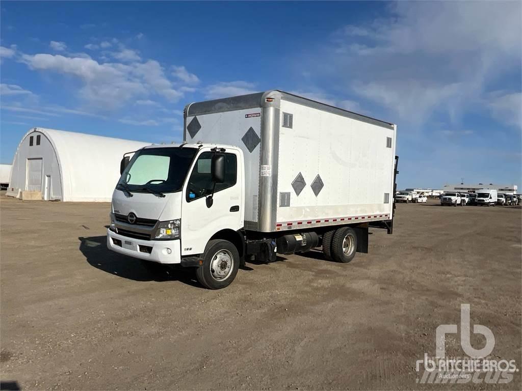Hino 195 Carrinhas de caixa fechada