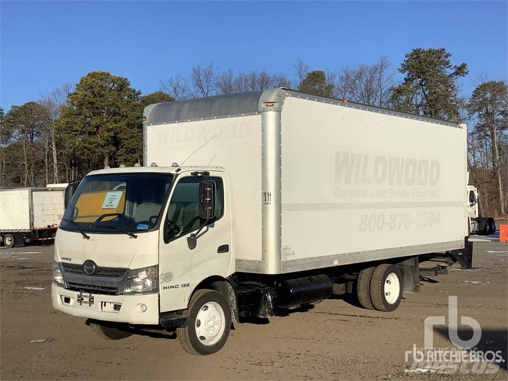 Hino 195 Carrinhas de caixa fechada