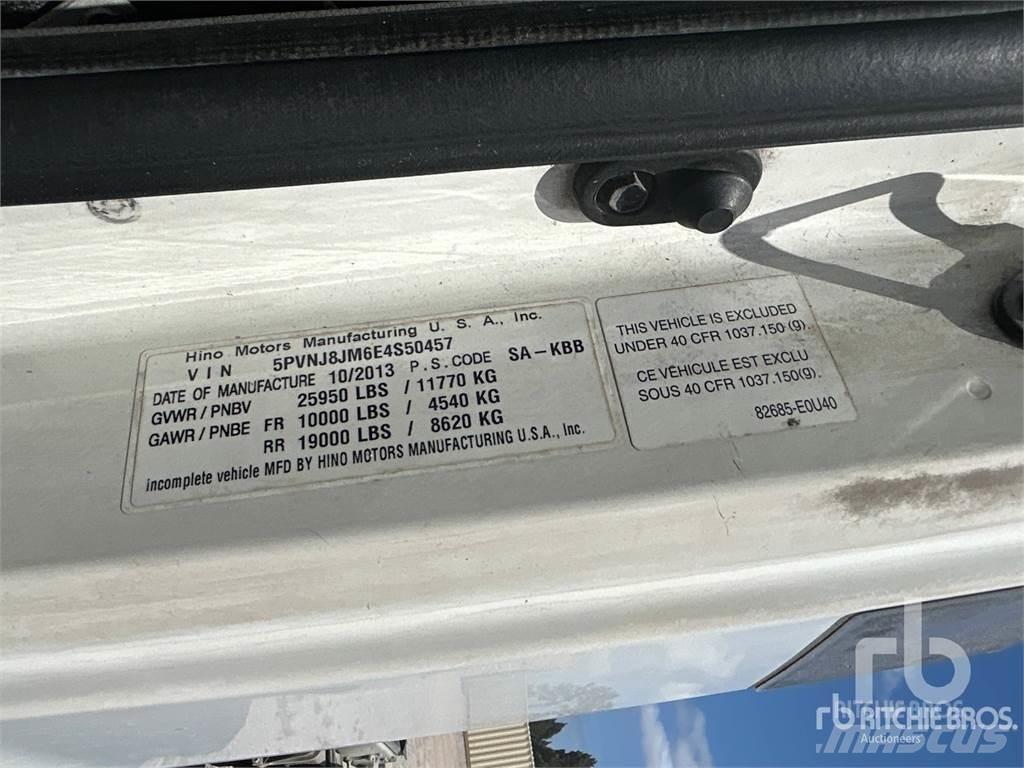 Hino 268 Camiões de chassis e cabine