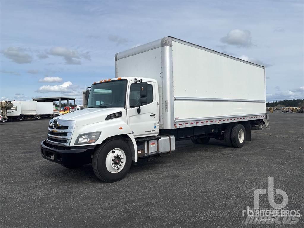 Hino 338 Carrinhas de caixa fechada