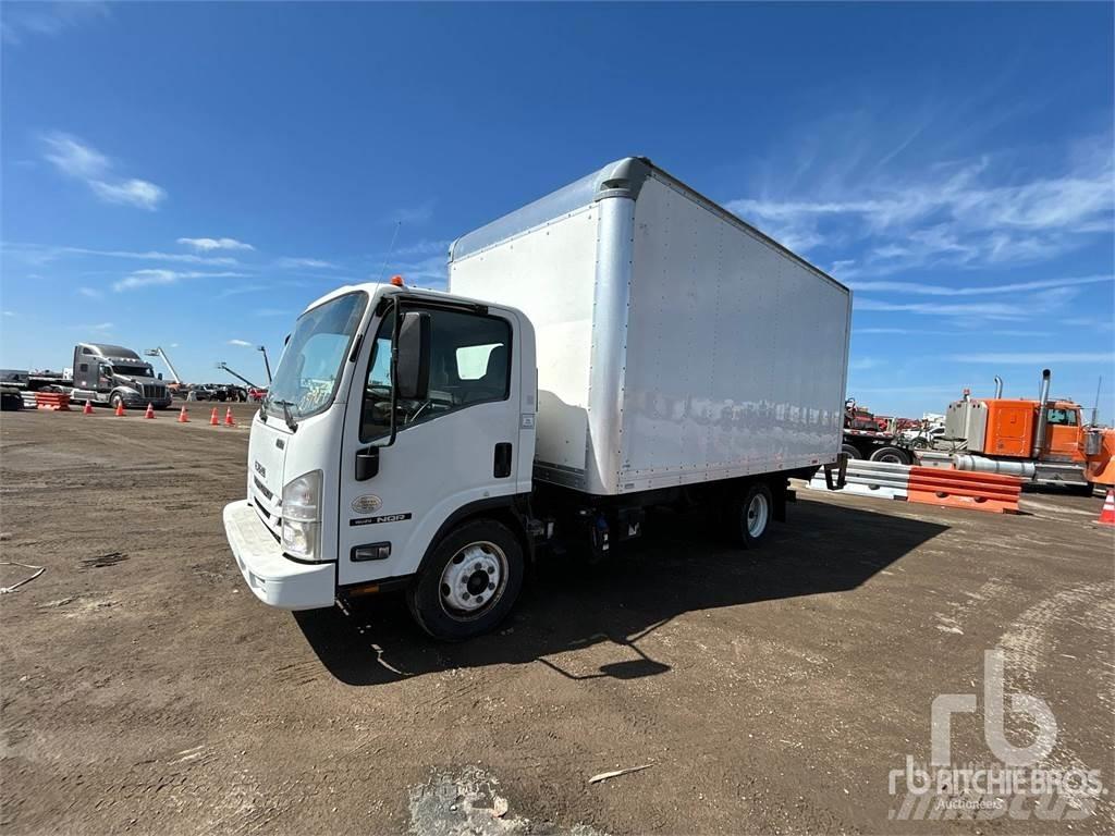 Isuzu NQR Carrinhas de caixa fechada