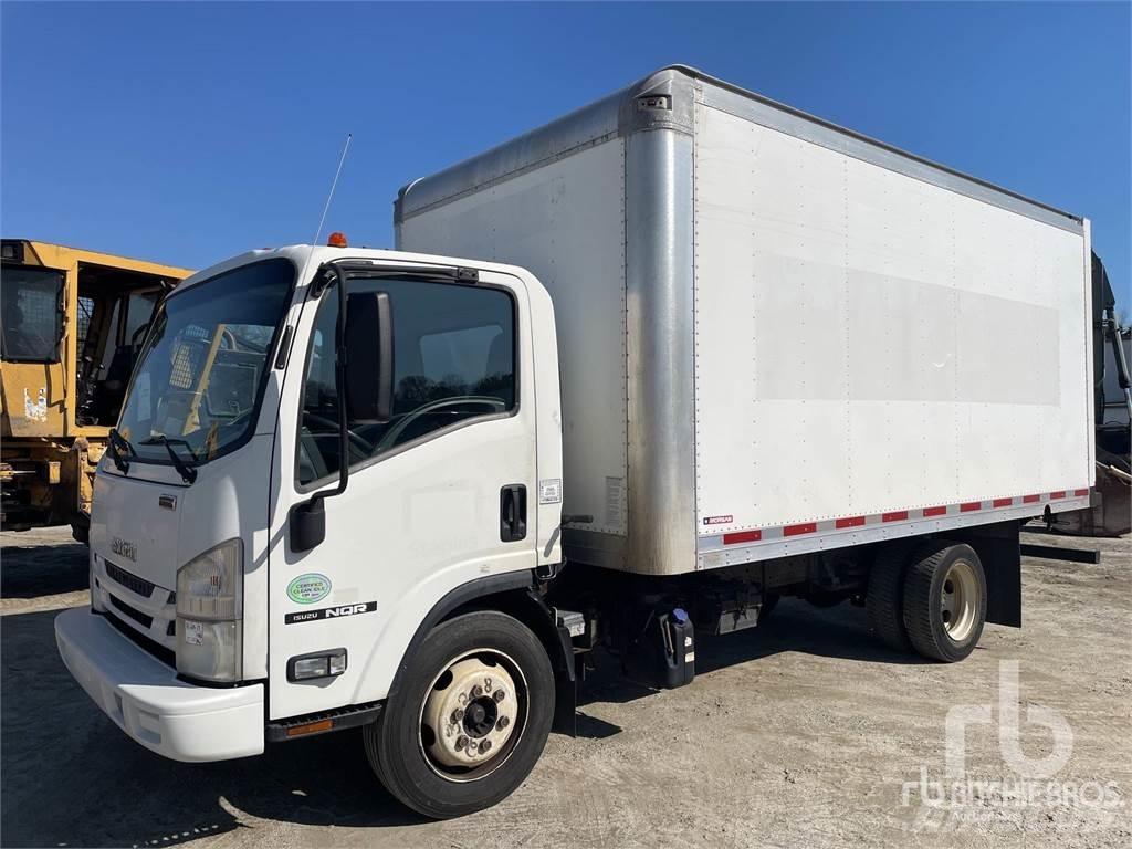Isuzu NQR Carrinhas de caixa fechada