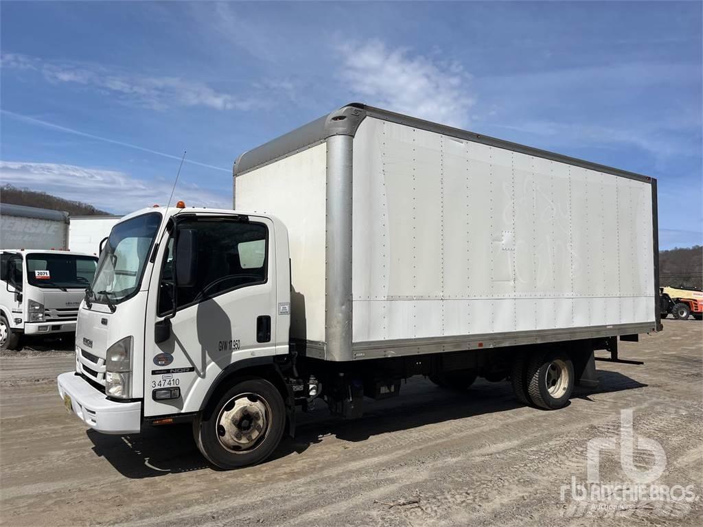 Isuzu NQR Carrinhas de caixa fechada
