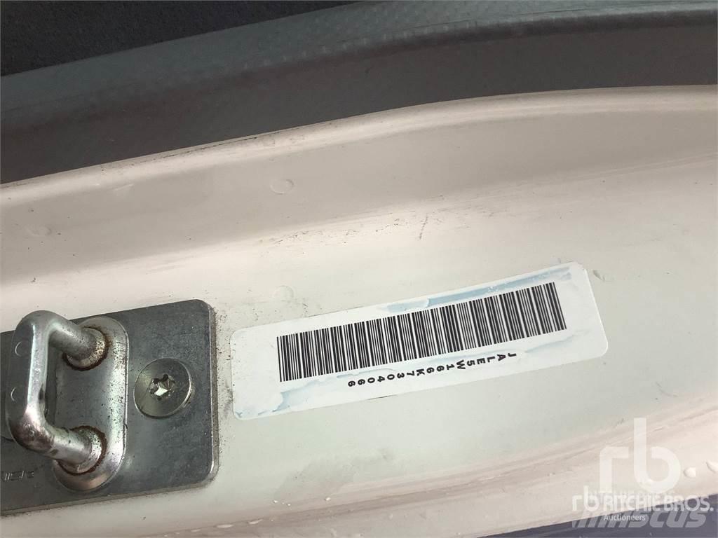 Isuzu NRR Temperatura controlada