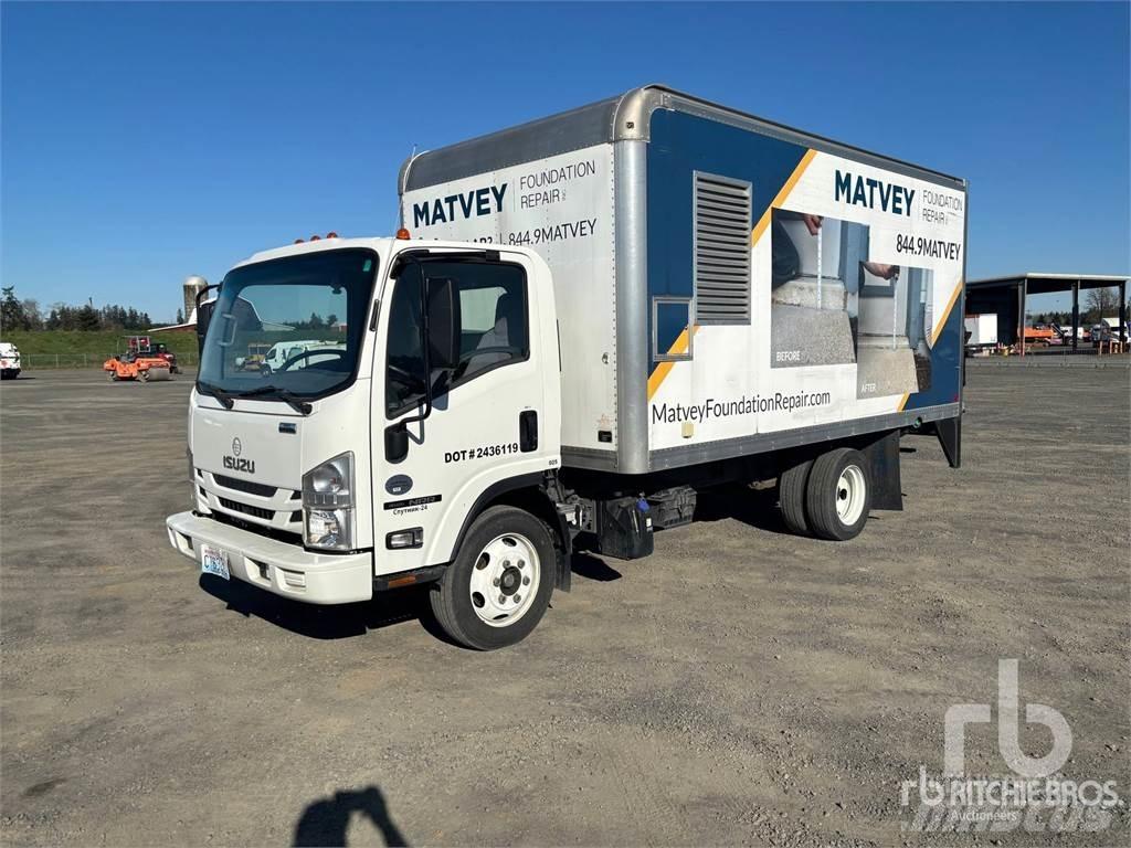 Isuzu NRR Carrinhas de caixa fechada