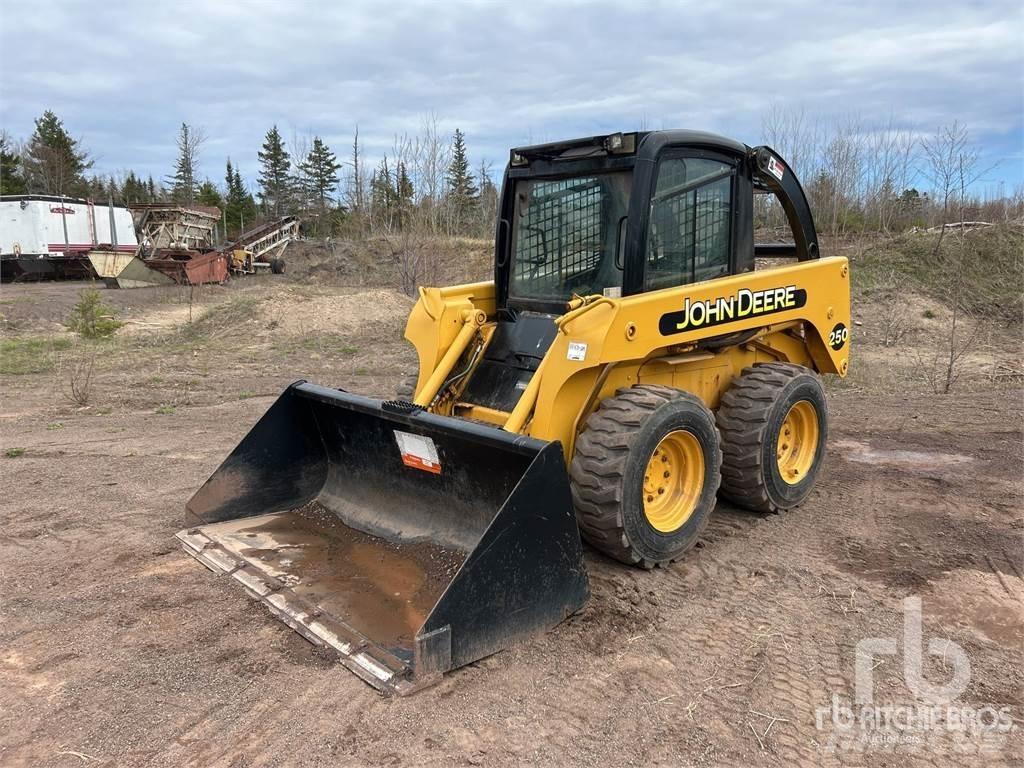 John Deere 250 Minicarregadeiras